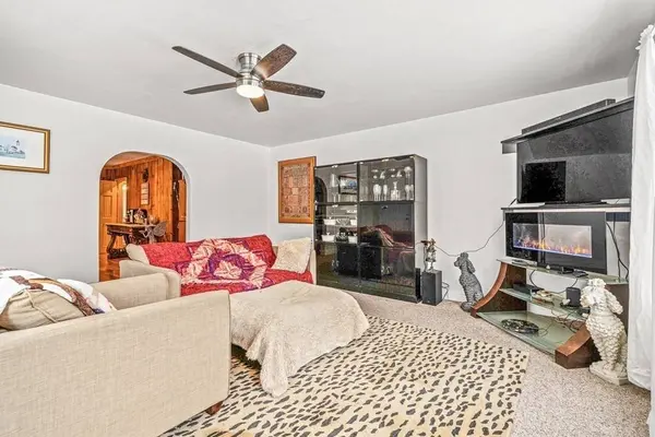 57 Woburn St, Methuen, MA 01844