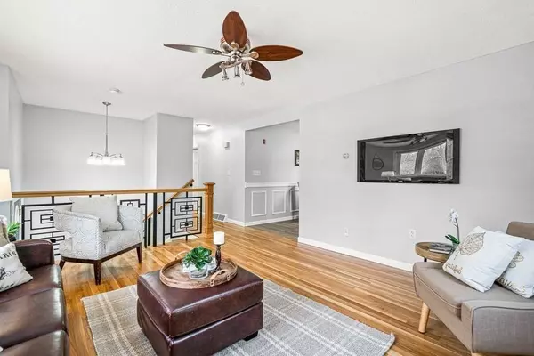 44 Mullen Ln, Dracut, MA 01826