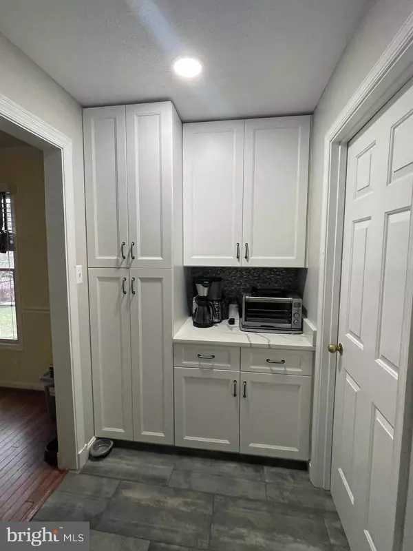 4 THORTON CT, Sterling, VA 20165