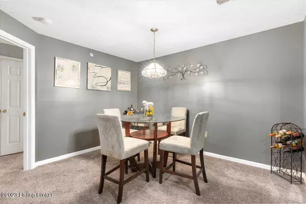 8506 Ambrosse Ln 208, Louisville, KY 40299