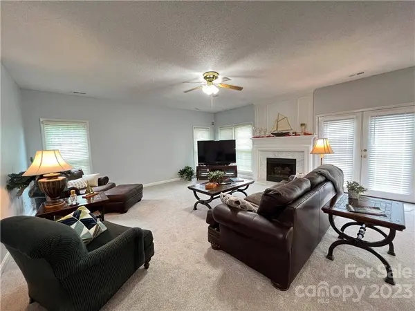 2609 Lamp Post LN, Kannapolis, NC 28081