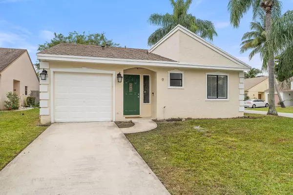 9 Whitehall WAY, Boynton Beach, FL 33436