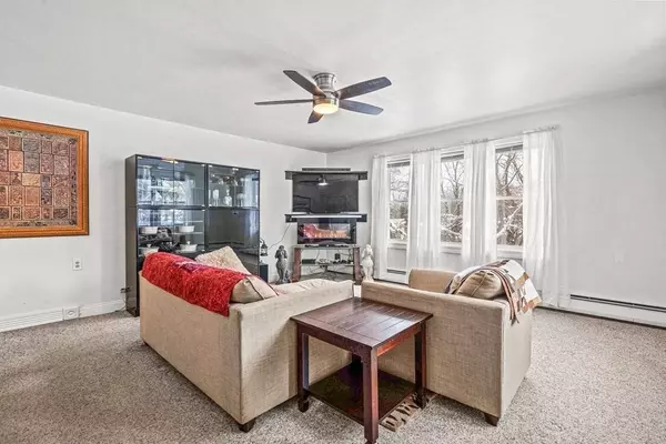 57 Woburn St, Methuen, MA 01844