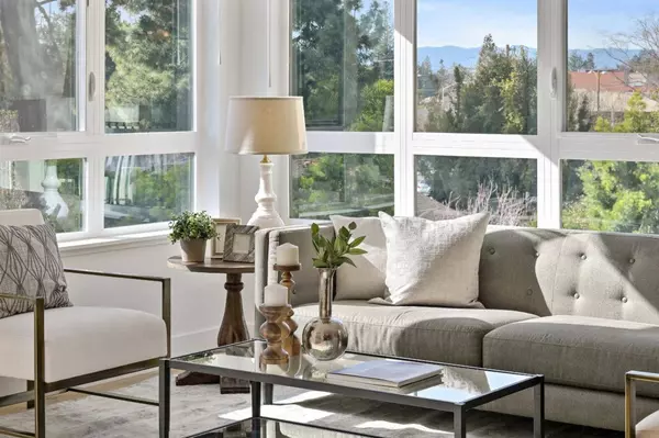 1101 W El Camino Real 302, Mountain View, CA 94040