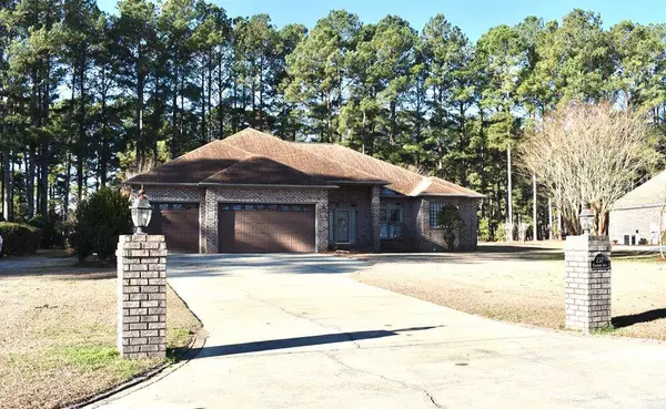 237 Plantation Dr., Manning, SC 29102