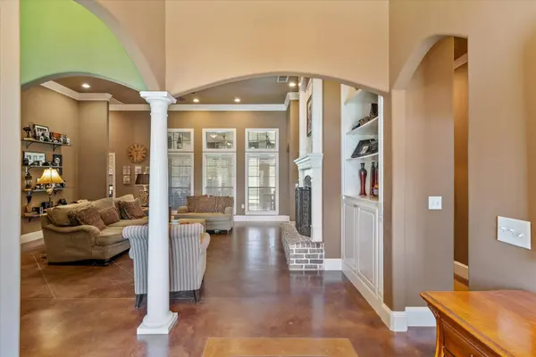 1512 Camden Court, Lindale, TX 75771