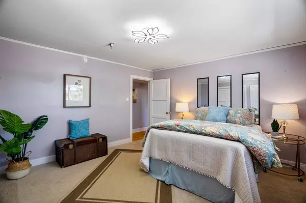 2848 Walnut ST, Los Alamos, NM 87544