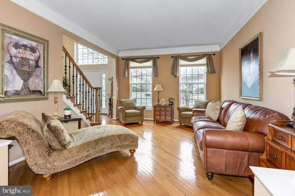 34 TARA DR, Mount Laurel, NJ 08054