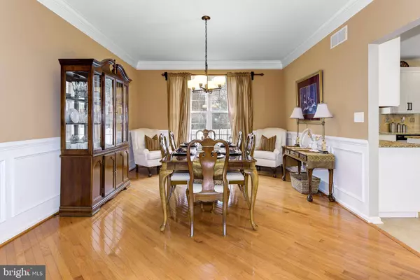 34 TARA DR, Mount Laurel, NJ 08054