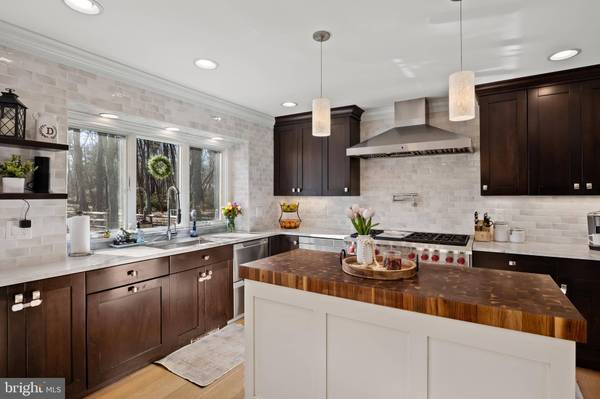 12 MOON WAY, Medford, NJ 08055