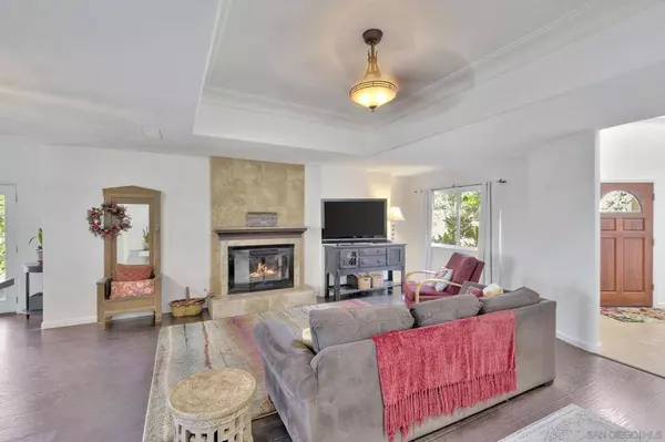 2557 La Serena, Escondido, CA 92025