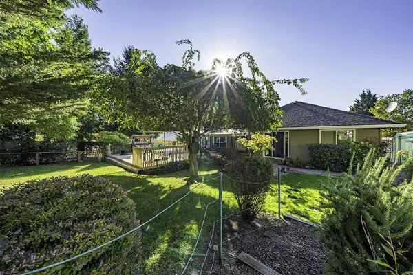 5648 Cherry LN, Medford, OR 97504