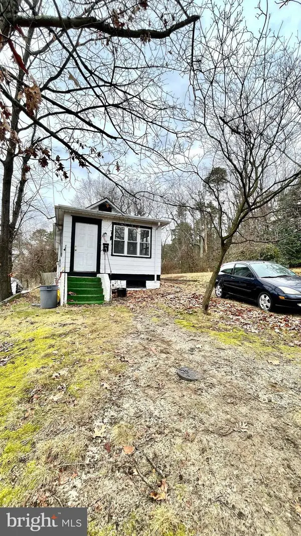 25 OSBORNE AVE, Pine Hill, NJ 08021