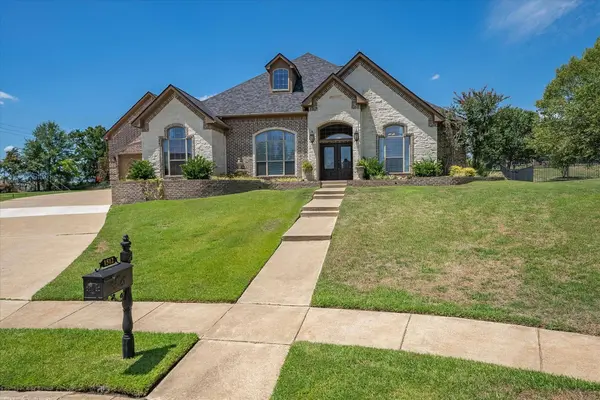 1512 Camden Court, Lindale, TX 75771