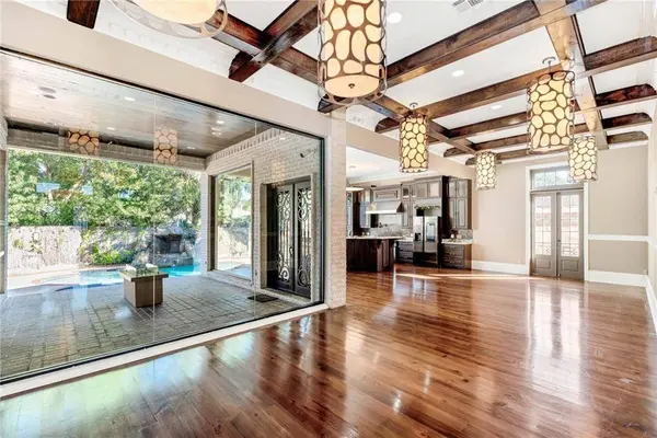 4325 MANDEVILLE ST, New Orleans, LA 70122