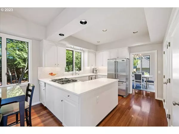 2905 SW COMUS ST, Portland, OR 97219