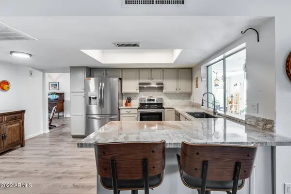 6249 E GELDING Drive, Scottsdale, AZ 85254