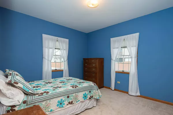 1084 Chovan DR #1084, Joliet, IL 60435