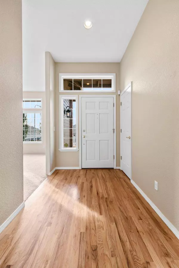 5648 Cherry LN, Medford, OR 97504