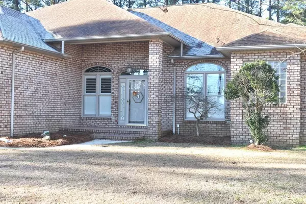 237 Plantation Dr., Manning, SC 29102