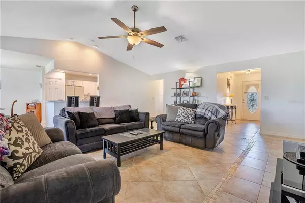 141 WINSOR AVE, Davenport, FL 33837