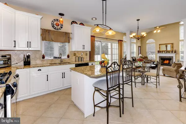 34 TARA DR, Mount Laurel, NJ 08054