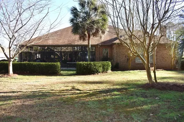 237 Plantation Dr., Manning, SC 29102