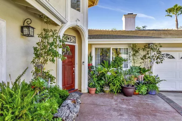 2557 La Serena, Escondido, CA 92025