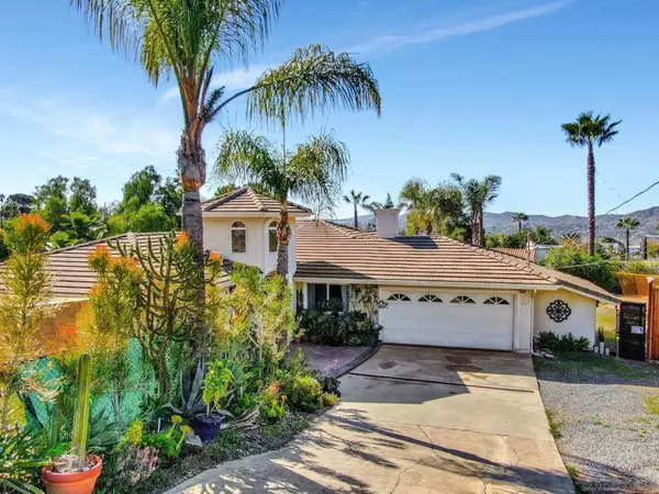 2557 La Serena, Escondido, CA 92025