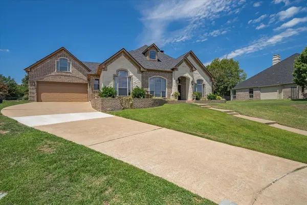 1512 Camden Court, Lindale, TX 75771