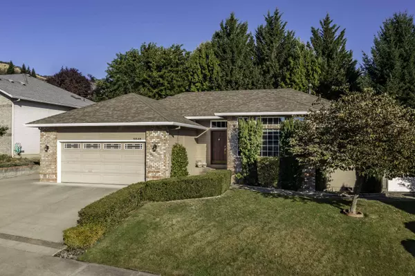 5648 Cherry LN, Medford, OR 97504