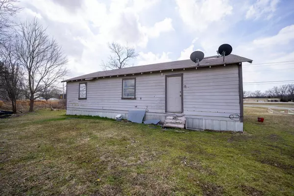 475 Locust Street, Point, TX 75472