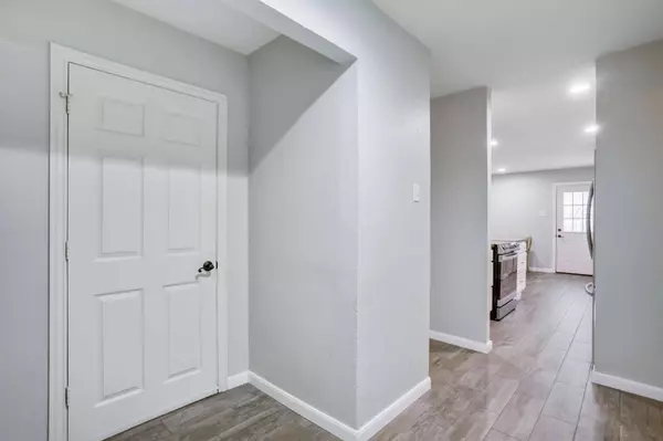 5201 Runyon Drive, The Colony, TX 75056