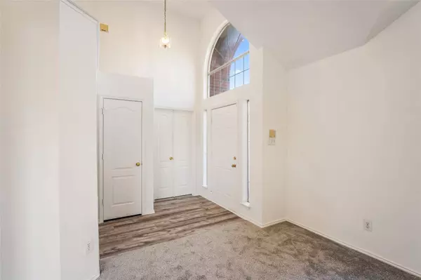 718 Garner Circle, Cedar Hill, TX 75104