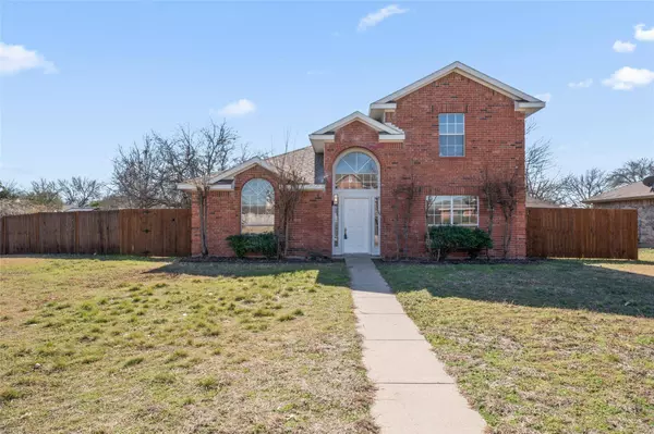 718 Garner Circle, Cedar Hill, TX 75104