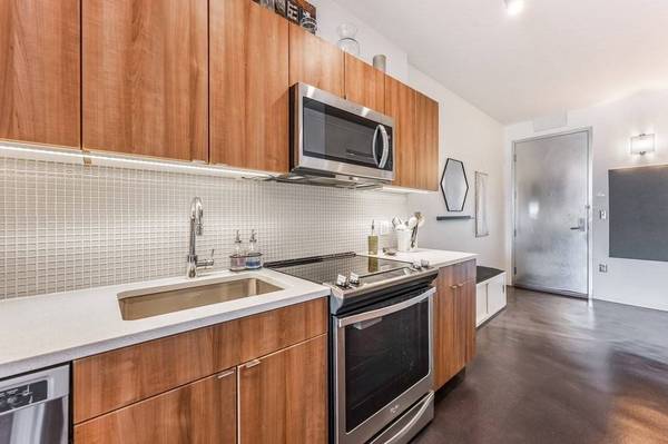 9 Medford St #313, Somerville, MA 02143