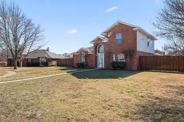 718 Garner Circle, Cedar Hill, TX 75104