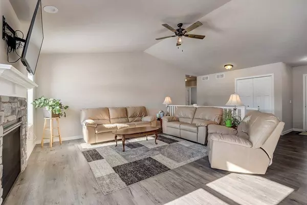 4359 Autumn Harvest Way, Windsor, WI 53598