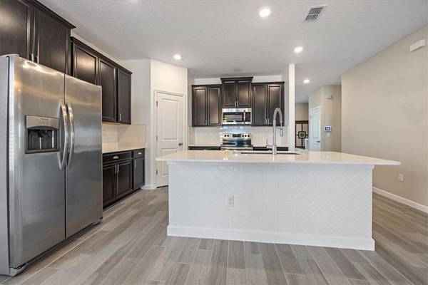 10142 NALA Lane, Jacksonville, FL 32218