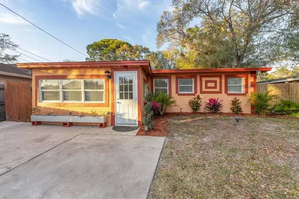 2057 28TH ST, Sarasota, FL 34234