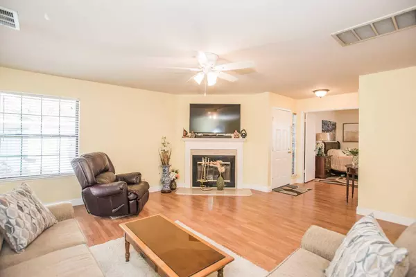 9678 Gage ST, Elk Grove, CA 95624