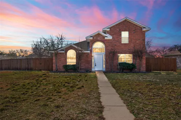 718 Garner Circle, Cedar Hill, TX 75104