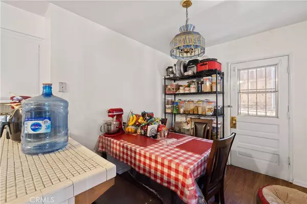 26077 Holly, San Bernardino, CA 92404