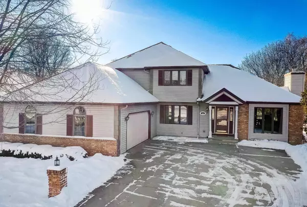 116 Fairbrook Dr, Waunakee, WI 53597