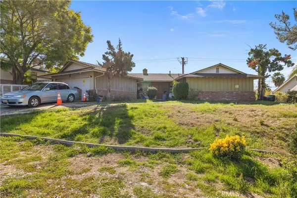 26077 Holly, San Bernardino, CA 92404