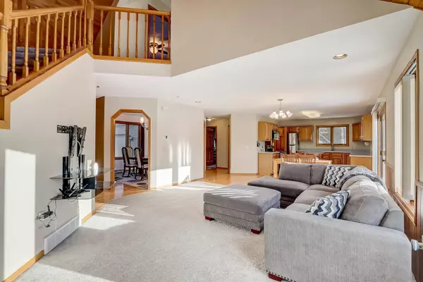 116 Fairbrook Dr, Waunakee, WI 53597