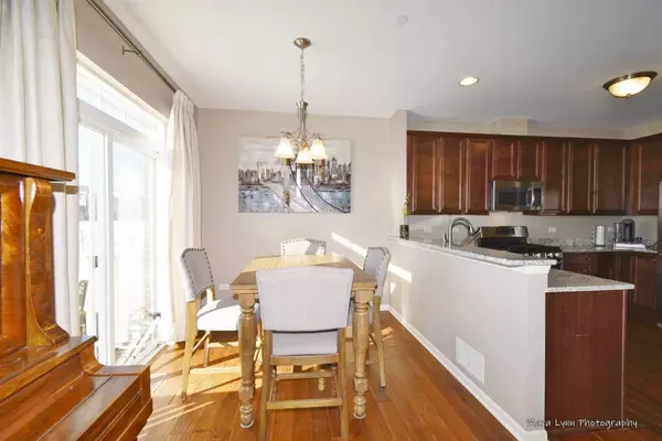 2858 Henley Lane, Naperville, IL 60540