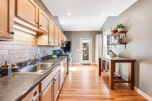 39 Lowell Street #39, Somerville, MA 02143