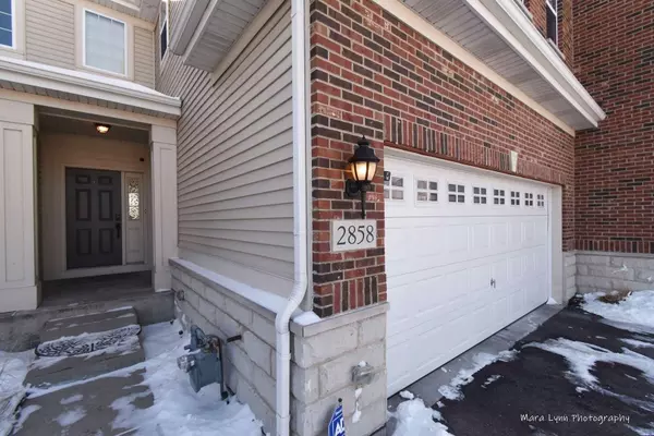 2858 Henley Lane, Naperville, IL 60540