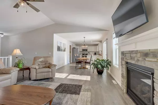 4359 Autumn Harvest Way, Windsor, WI 53598